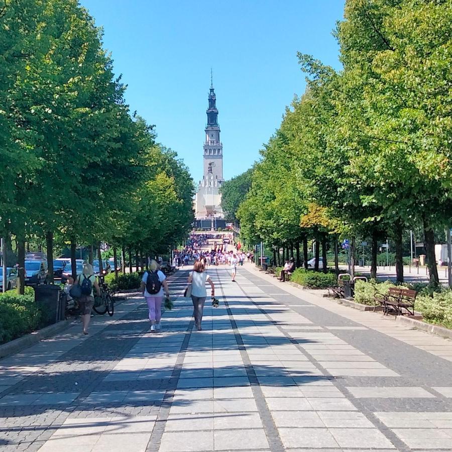 Cicha Kawalerka W Samym Centrum Częstochowa Exteriör bild